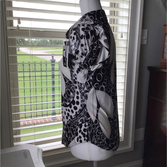 Ladies Peter Nygard button down blouse Small - Picture 9 of 9